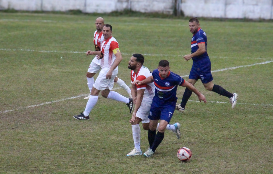 BAHIANÓPOLIS E SANTA CRUZ FICAM NO EMPATE PELO QUARENTÃO DE FLORIPA