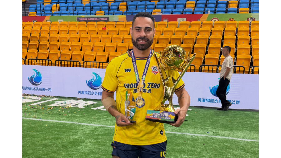 LUIZ GUILHERME É CAMPEÃO NA CHINA
